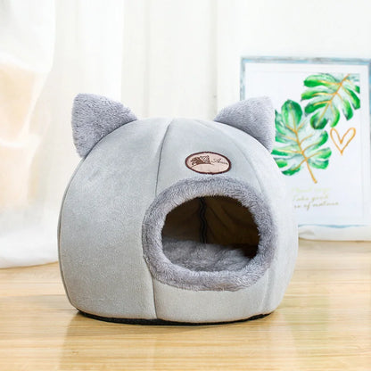Deep Sleep Winter Cat Bed